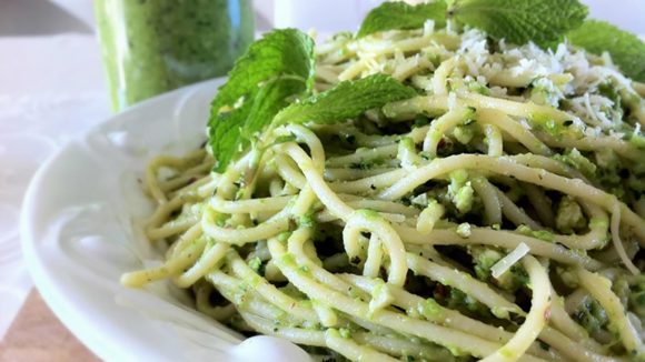 Spaghetti zucchine e menta