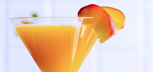 bellini-cocktail-con prosecco di conegliano valdobbiadene