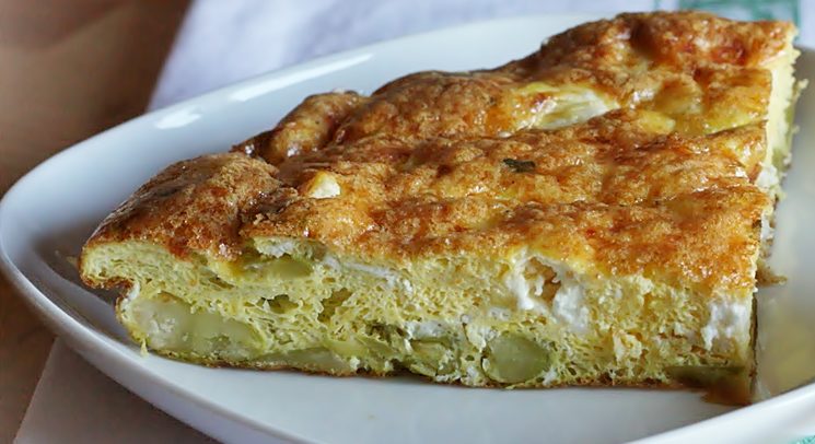 frittata-con-fave-e-caciocavallo