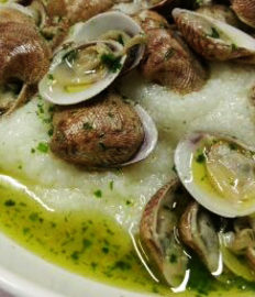 vongole veraci del polesine con polenta bianca