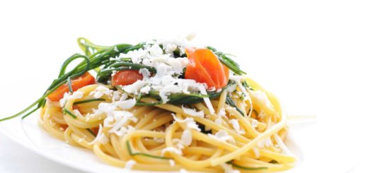 spaghetti di gragnano agretti e pomodori pachino